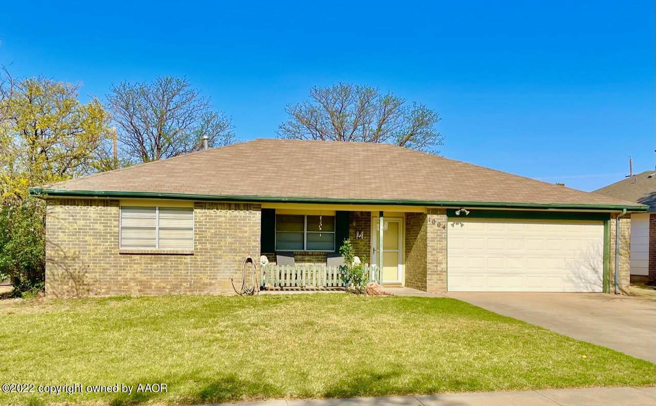 1004 Holly Ln - Photo 1