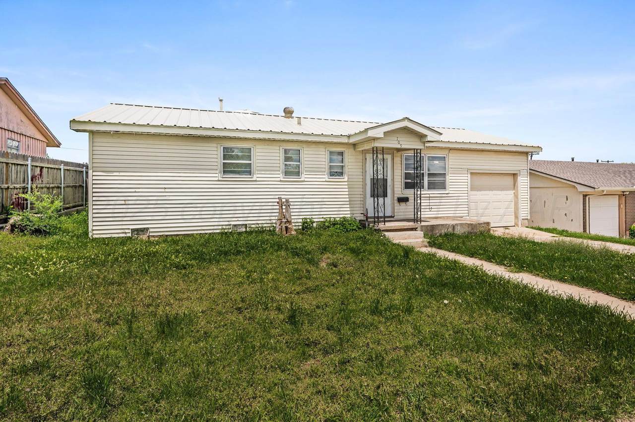 709 14th Avenue - Photo 1