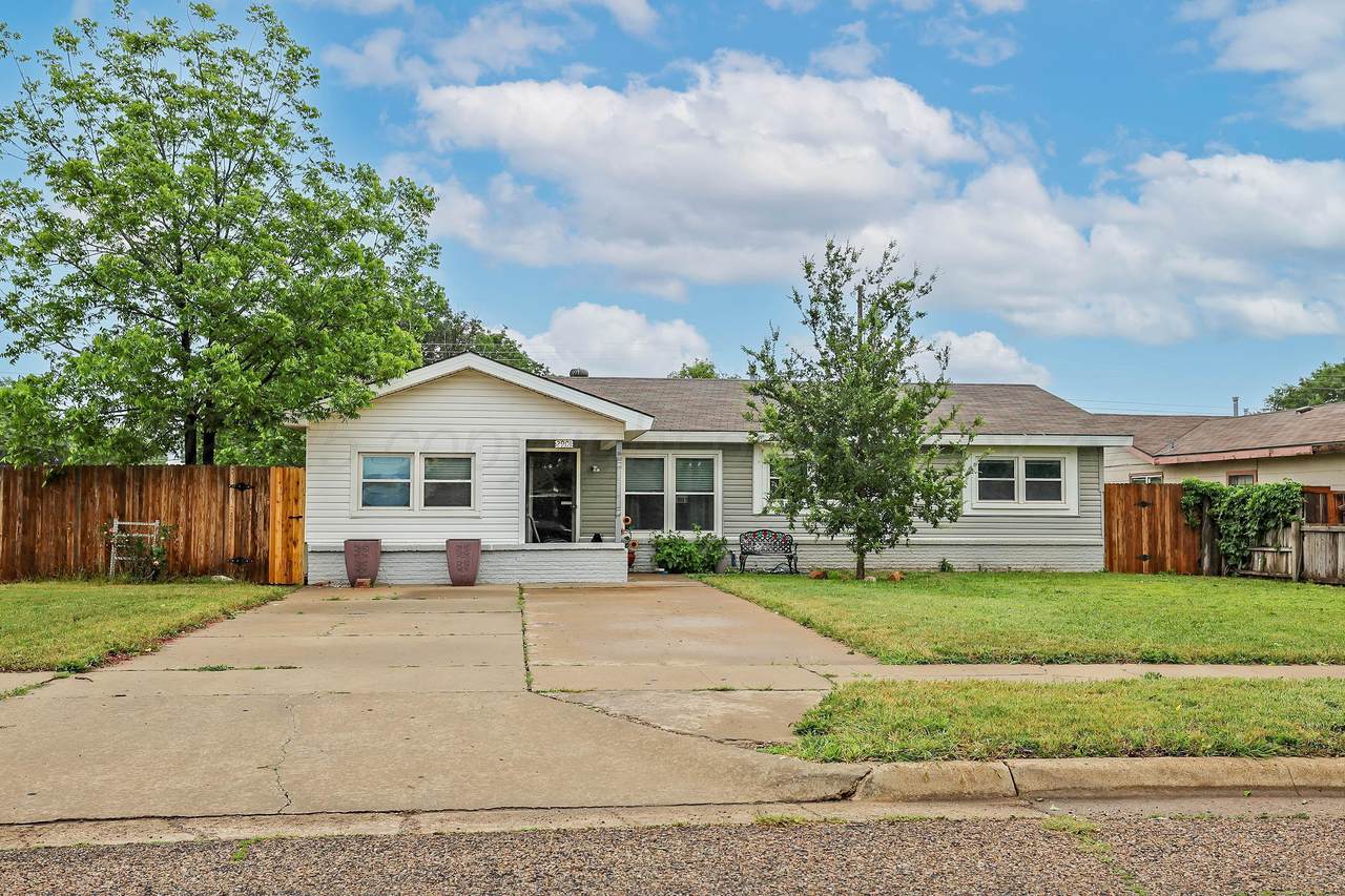 2901 Carter Street - Photo 1
