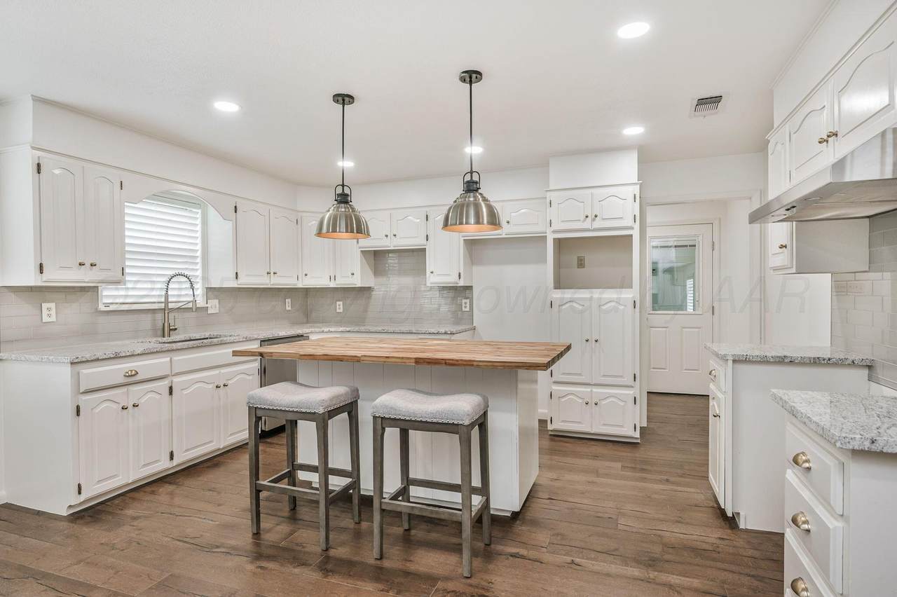 401 Cedar Street - Photo 1