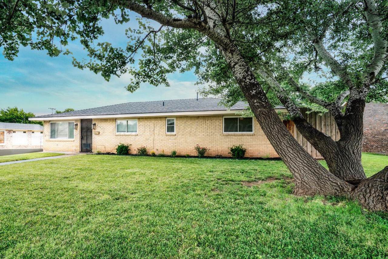 1301 Clyde Street - Photo 1