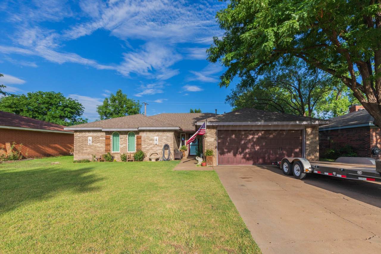 4444 Summit Circle - Photo 1