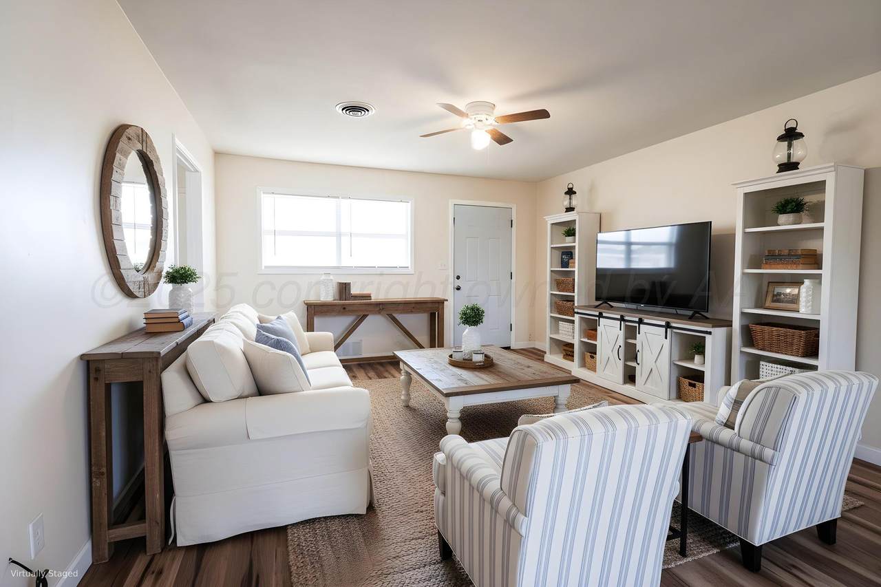 706 Gaines Avenue - Photo 1