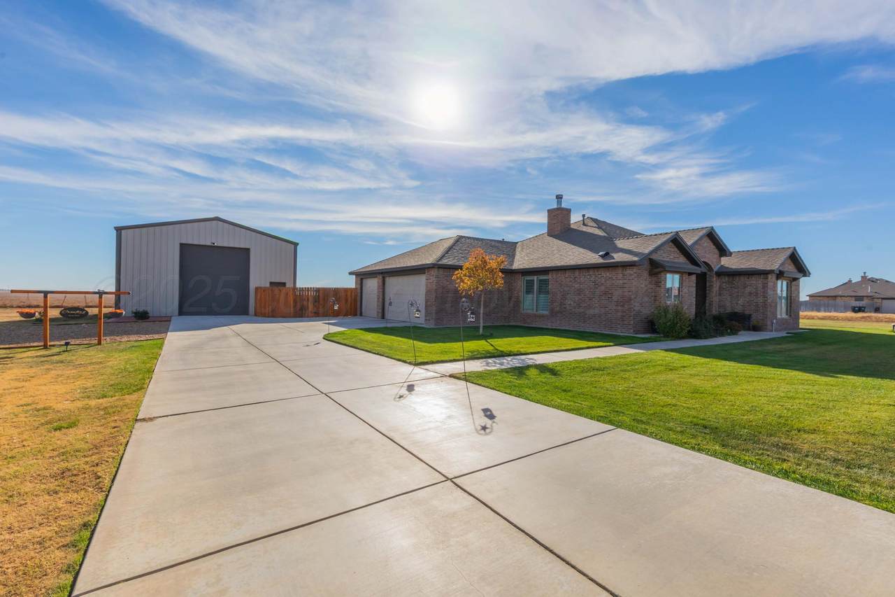 1601 Broadoak Drive - Photo 1