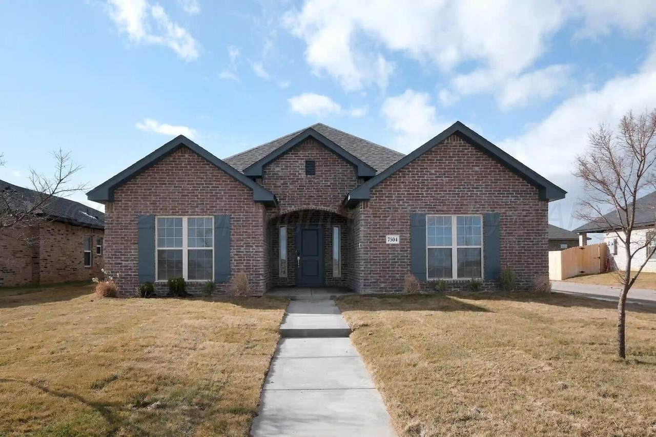 7504 Legacy Parkway - Photo 1