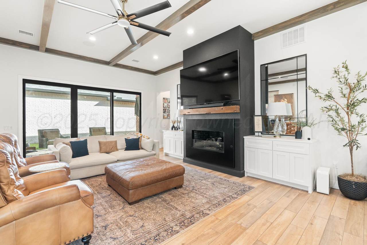 8369 Continental S Parkway - Photo 1