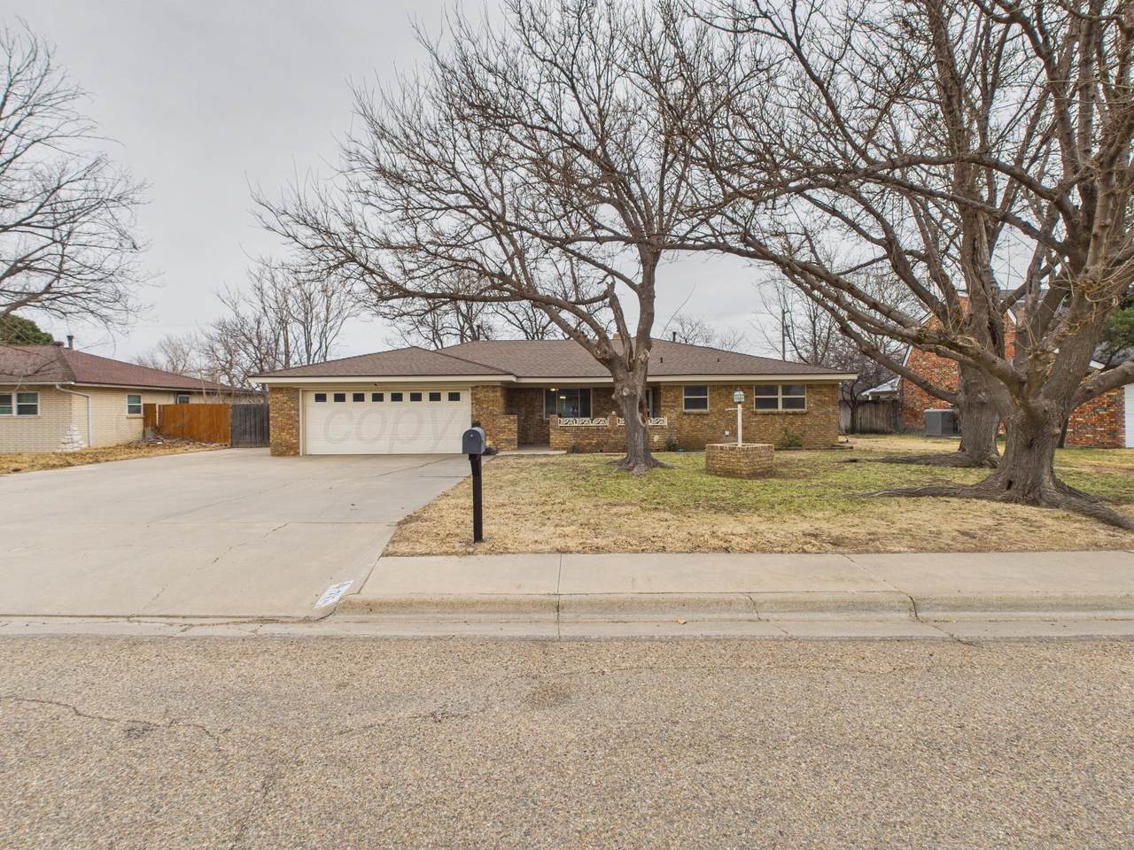 717 Phillips Drive - Photo 1