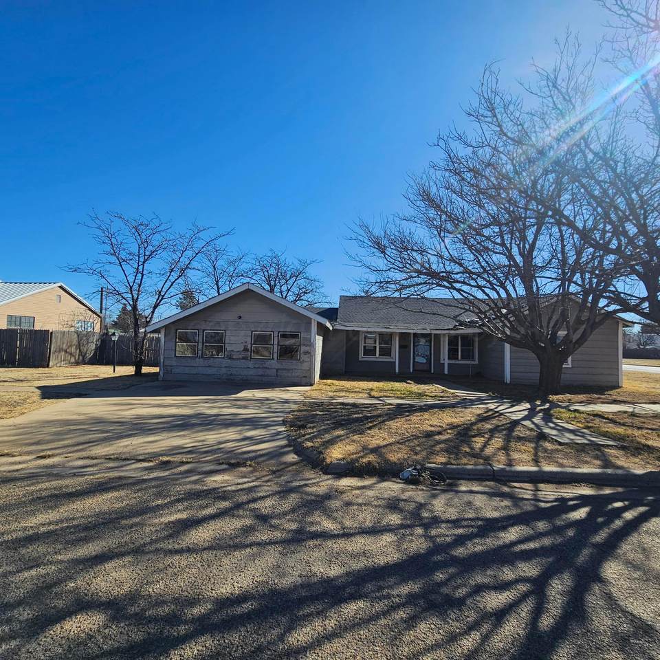 402 Donley Avenue - Photo 1