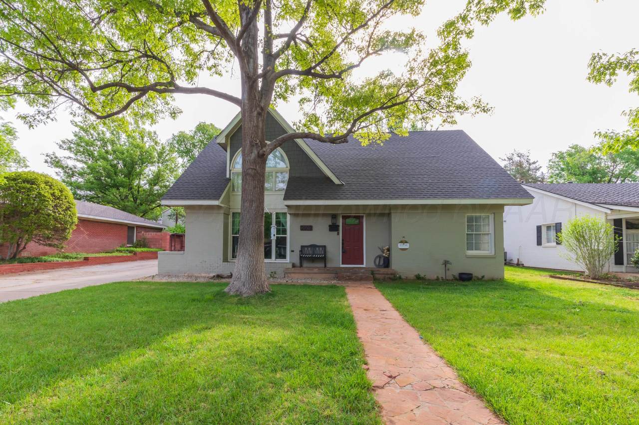 2609 Parker Street - Photo 1