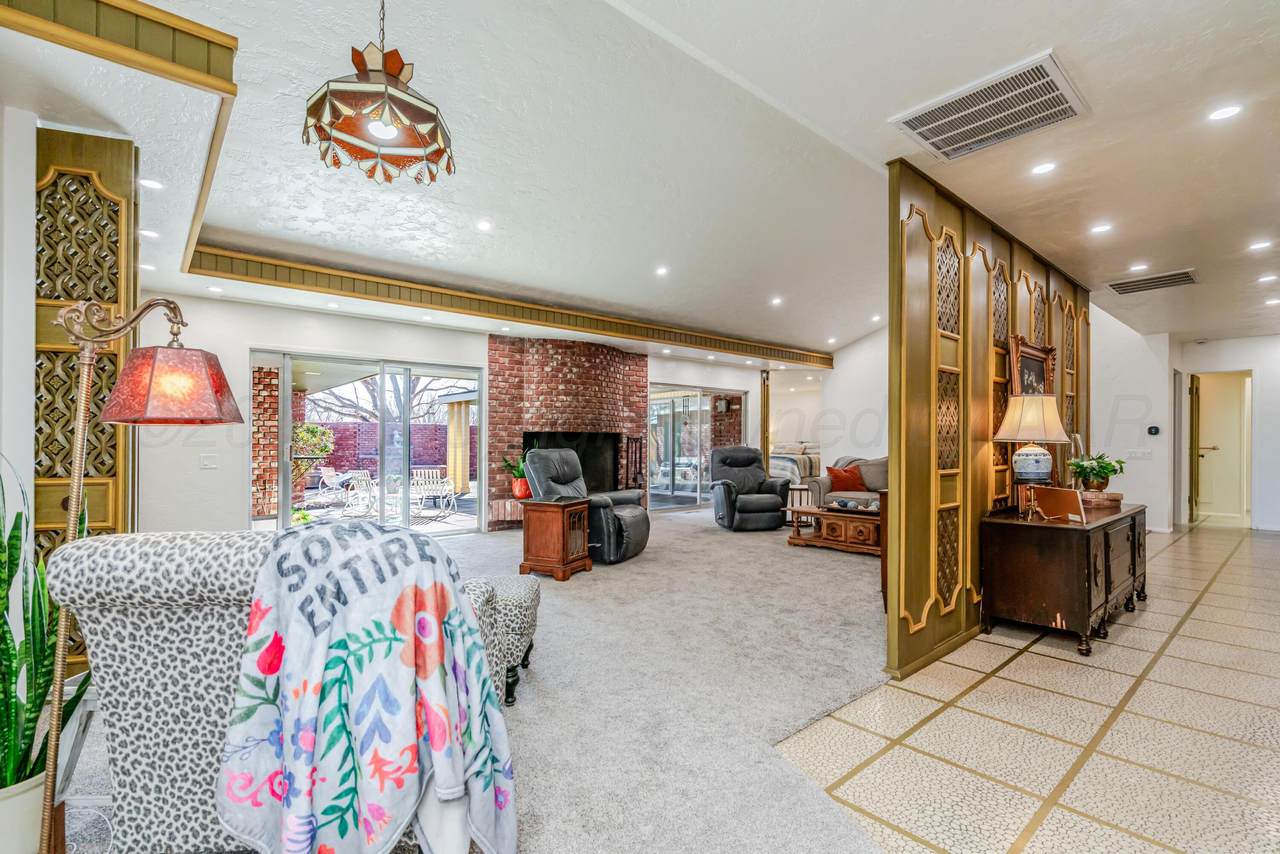 601 Cottage Street - Photo 1