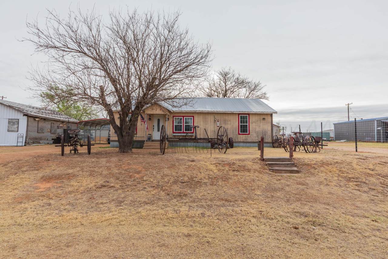 626 Davis Street - Photo 1