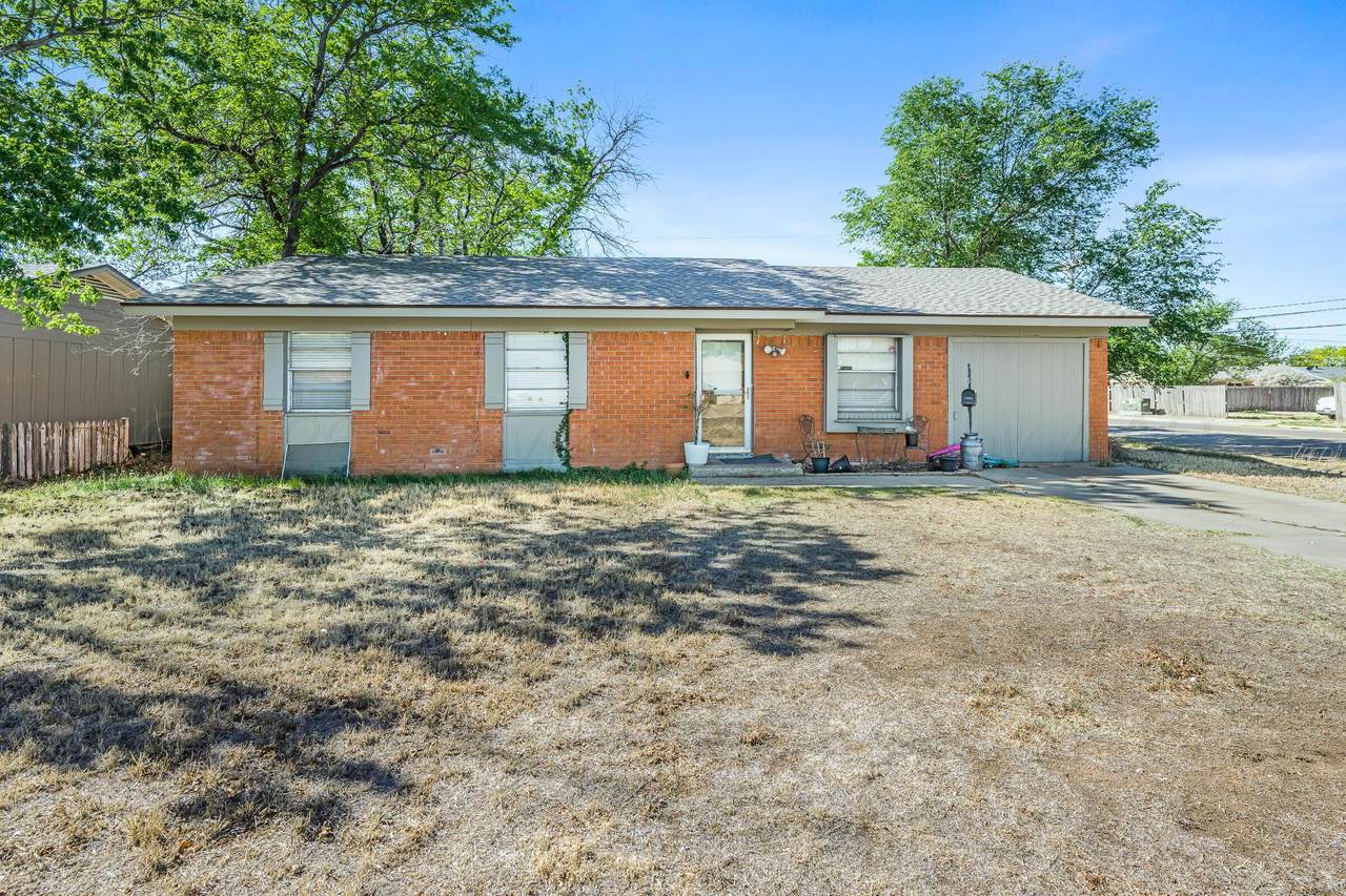 5225 Floyd Avenue - Photo 1