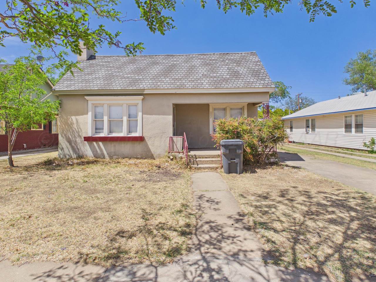 701 Sunset Terrace - Photo 1