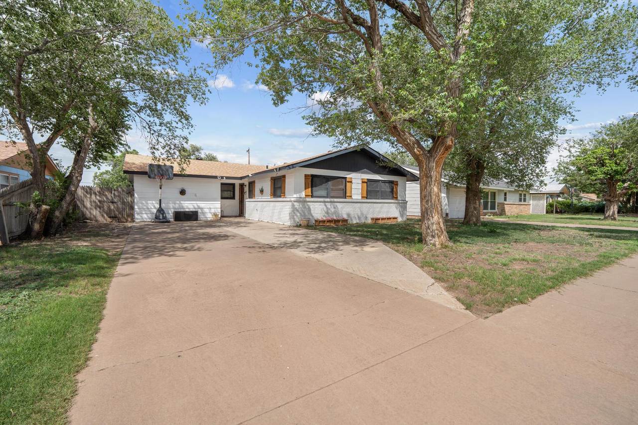 2233 23RD Avenue - Photo 1