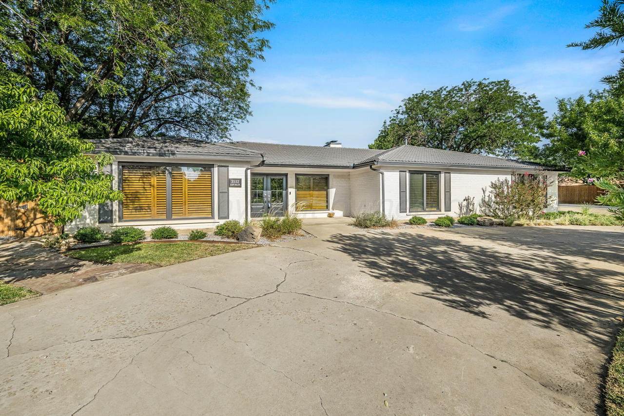 3532 Sleepy Hollow Boulevard - Photo 1