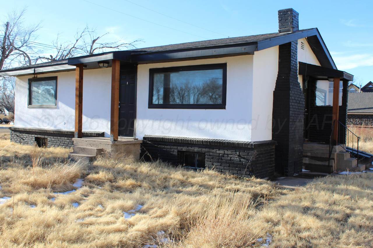 903 4TH Street - Photo 1