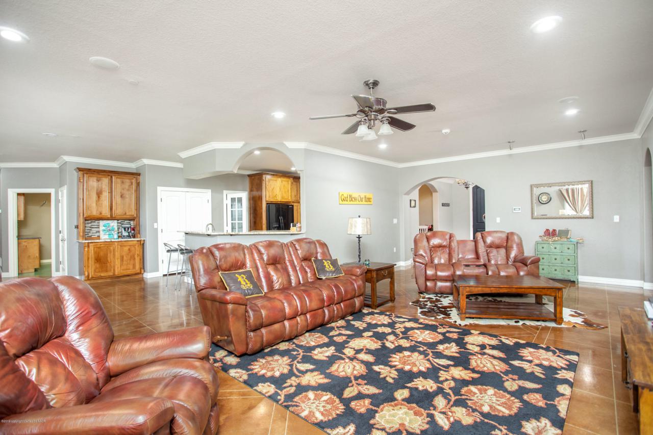 1620 Jacoda Ave - Photo 1