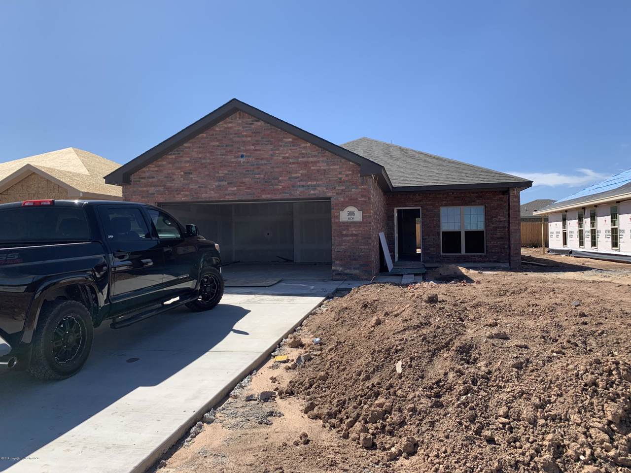 5006 Hicks St - Photo 1