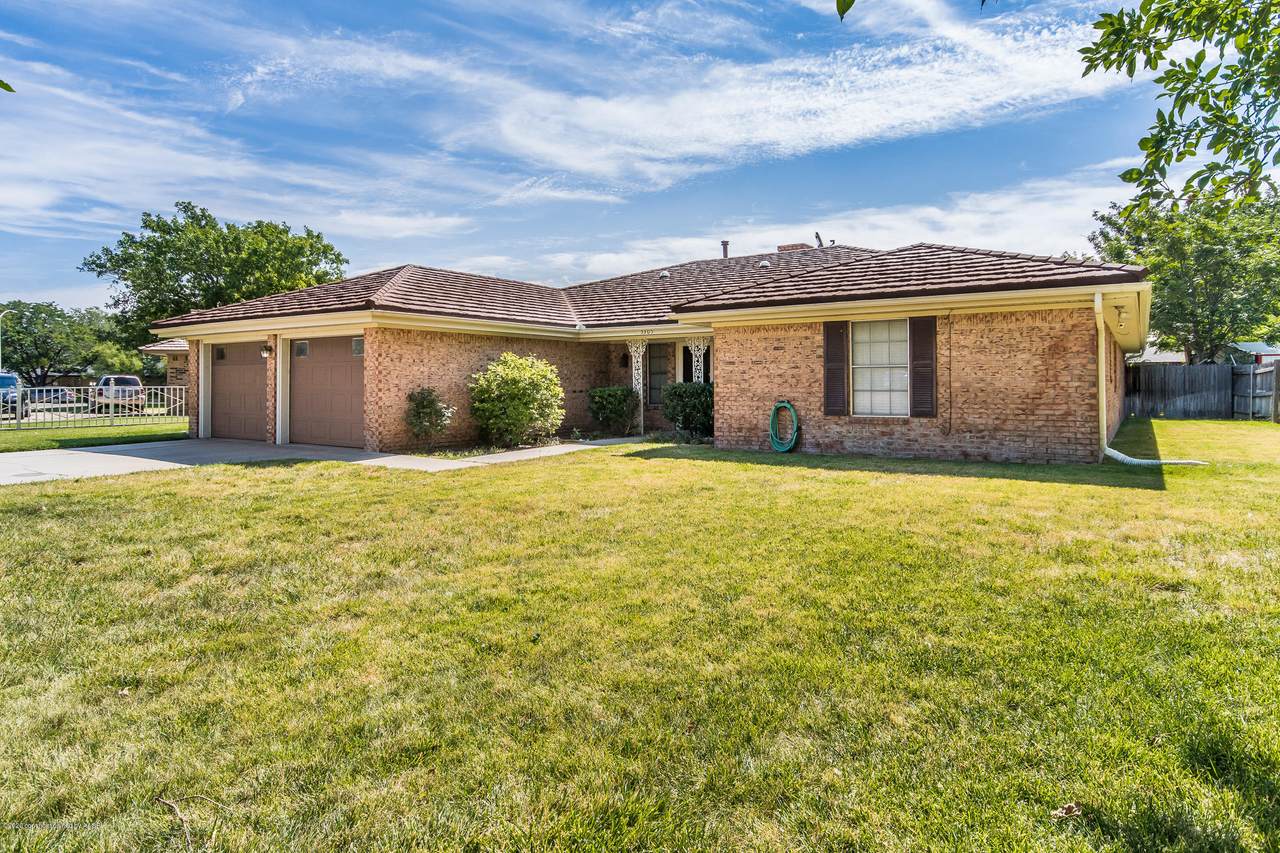 5305 Briar St - Photo 1