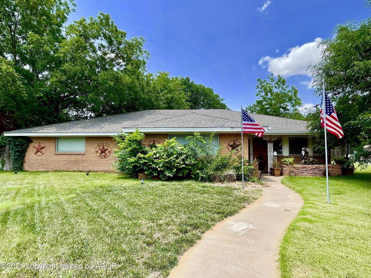 5010 Everett Ave - Photo 1