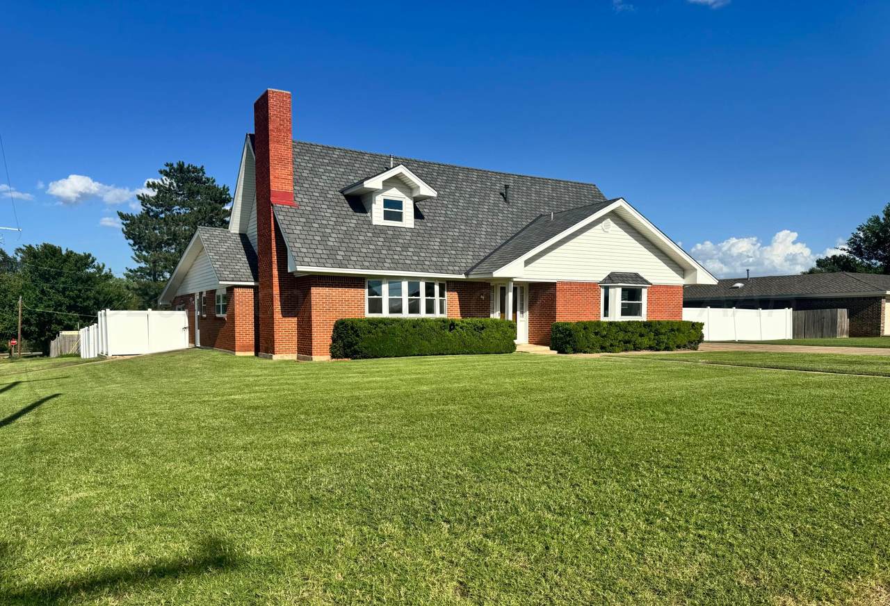 1001 Sweetwater Street - Photo 1