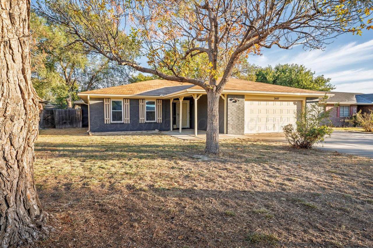 2607 15TH Avenue - Photo 1