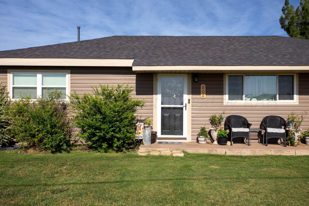 800 1st Street - Photo 1