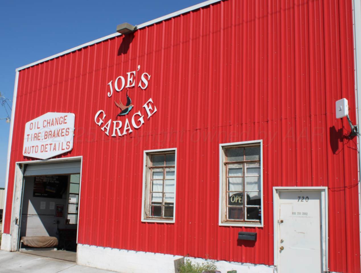 720 Brown Street - Photo 1