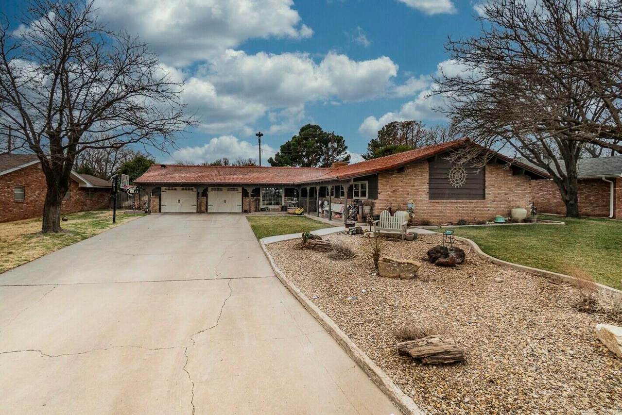 210 Comanche Trail - Photo 1