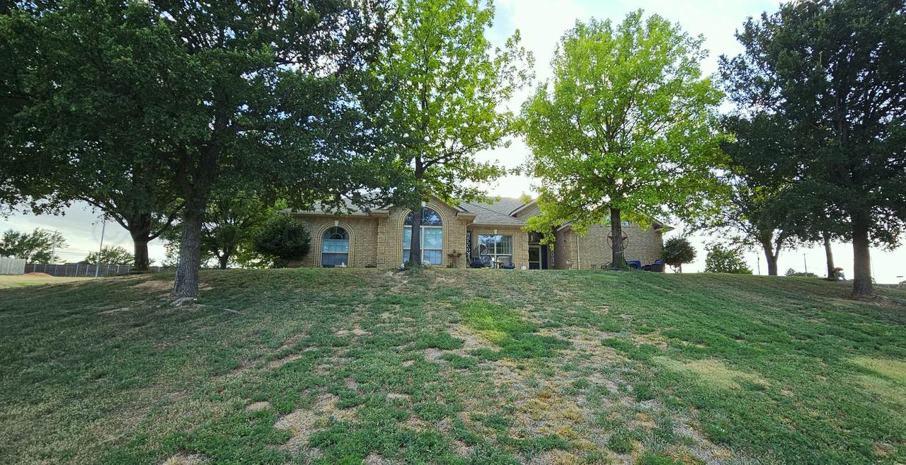 17250 Valley Lake Drive - Photo 1
