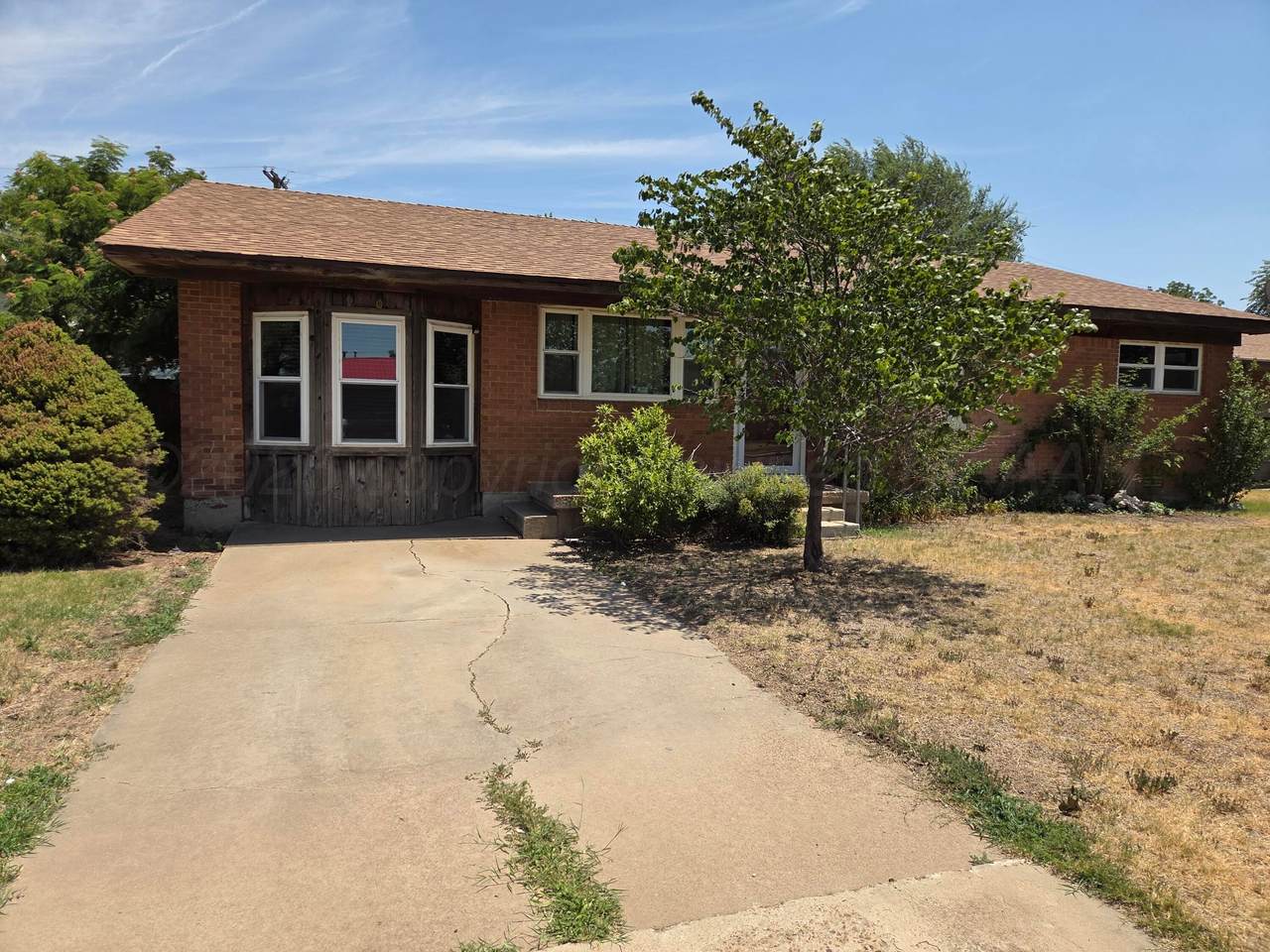 1909 Grinnell Drive - Photo 1