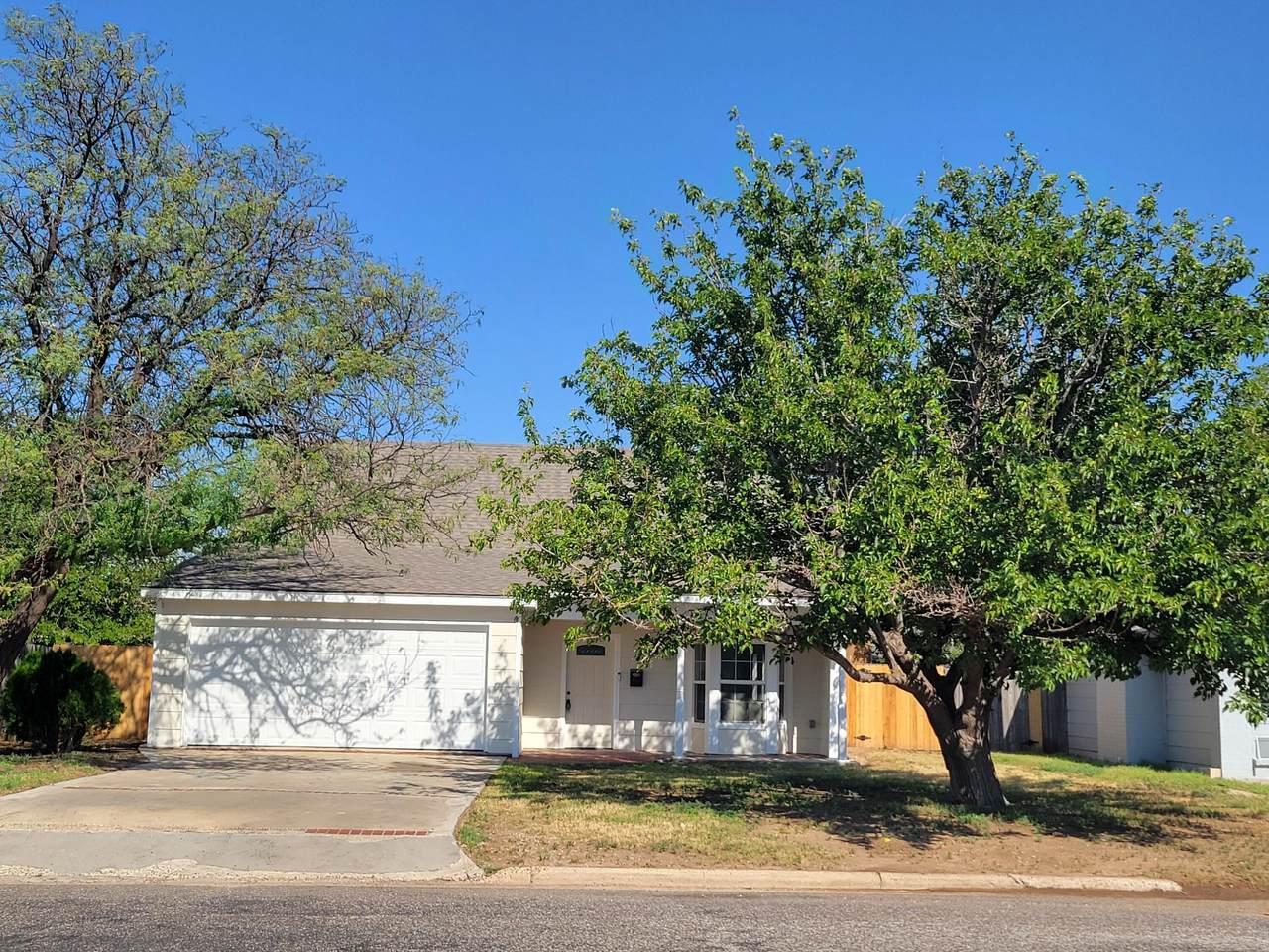 4403 Crockett Street - Photo 1