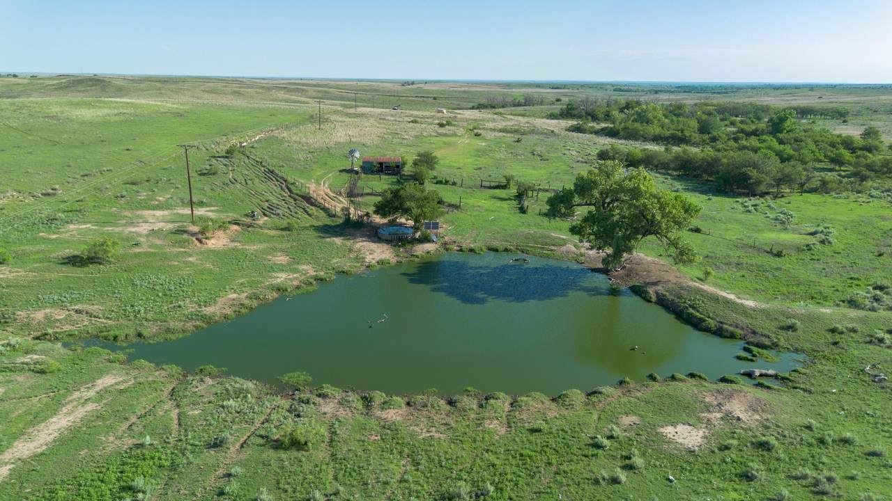  Peterson Creek &plusmn;640Ac - Photo 1