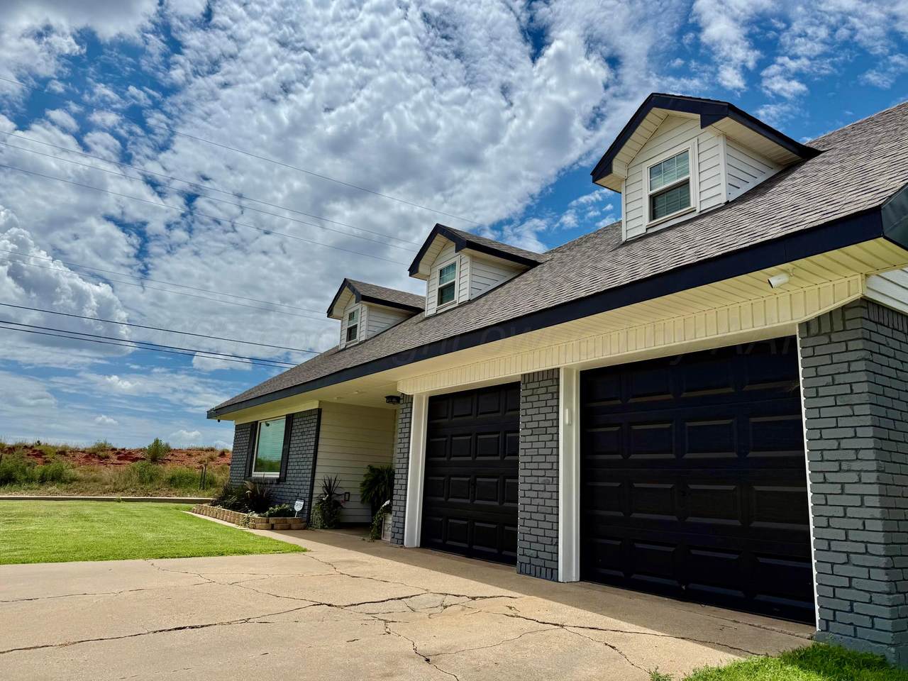 406 Dogwood Street - Photo 1