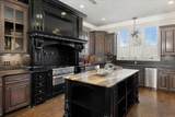 7701 London Court - Photo 17