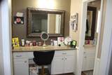235 Centre - Photo 11