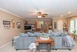 407 Thompson Lane - Photo 8