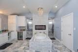 2 Altamira Street - Photo 32