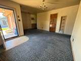 1030 Thrams Street - Photo 3