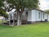 602 Young Street - Photo 7