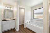9801 Heartland Avenue - Photo 20