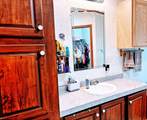 1010 Baylor Street - Photo 15