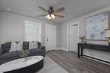406 Crockett Street - Photo 4
