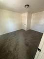 1636 Nelson Street - Photo 3