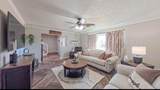 1402 Marigold Street - Photo 3