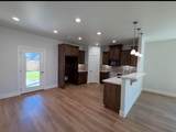 1502 Fox Hollow Avenue - Photo 5