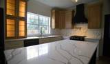 507 Crockett Street - Photo 8