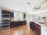 816 Maple - Photo 6