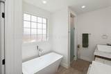 50 Fm 2381 - Photo 18