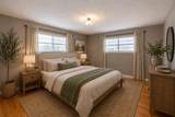 300 Vaughn Avenue - Photo 20